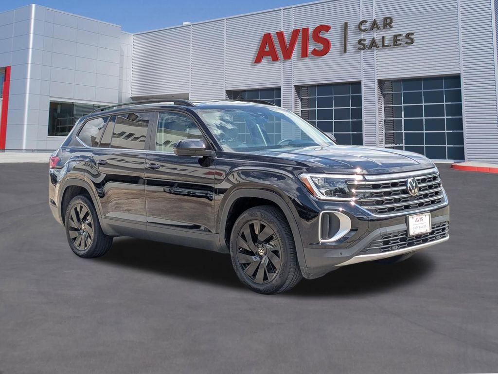 Used 2025 Volkswagen Atlas SE FWD image 3