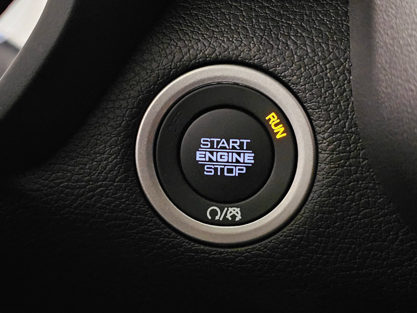 New 2026 RAM 3500 Laramie AWD/4WD image 19