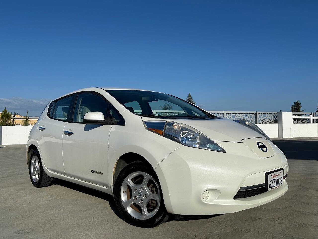 Used 2013 Nissan Leaf SV FWD image 8