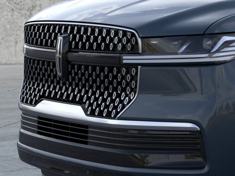 New 2026 Lincoln Navigator Reserve AWD/4WD image 17