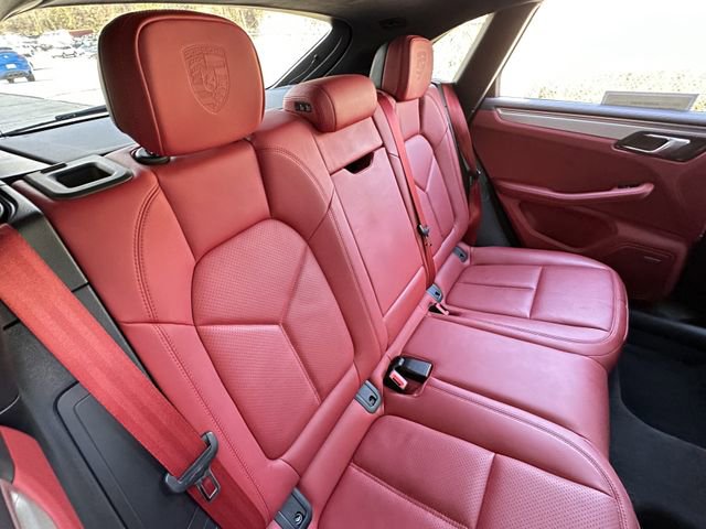 Used 2021 Porsche Macan Turbo image 44