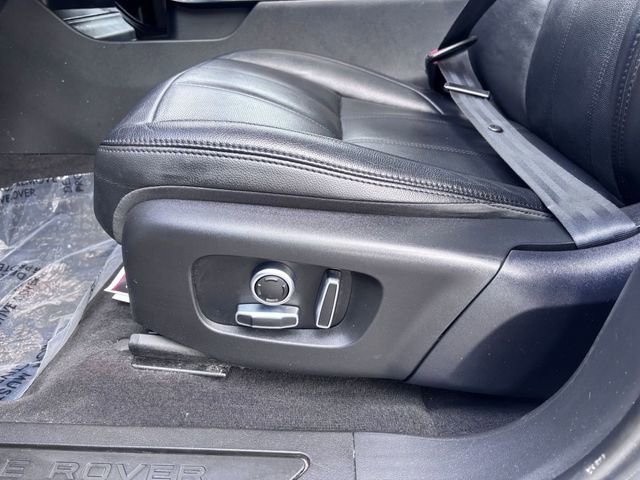 Used 2021 Land Rover Range Rover Evoque S image 12