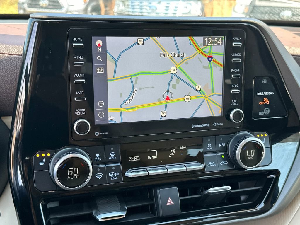 Certified 2020 Toyota Highlander XLE image 27