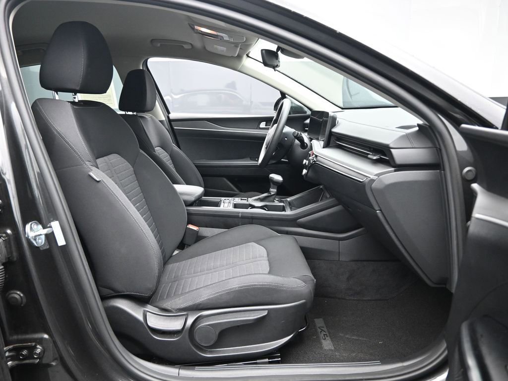 Used 2025 Kia K5 LXS FWD image 31