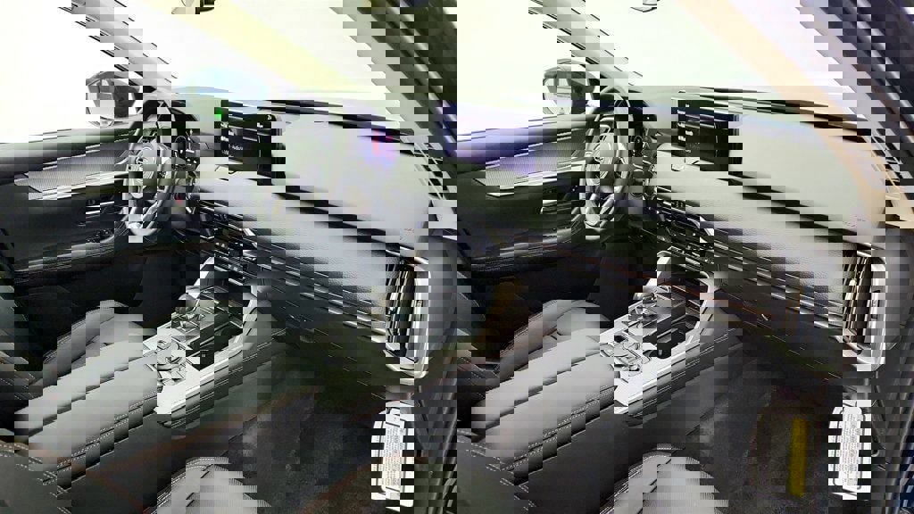 Used 2025 MAZDA CX-90 Plug-In Hybrid w/ Preferred image 26