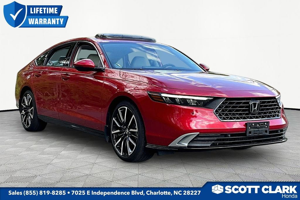 Used 2024 Honda Accord Touring image 1