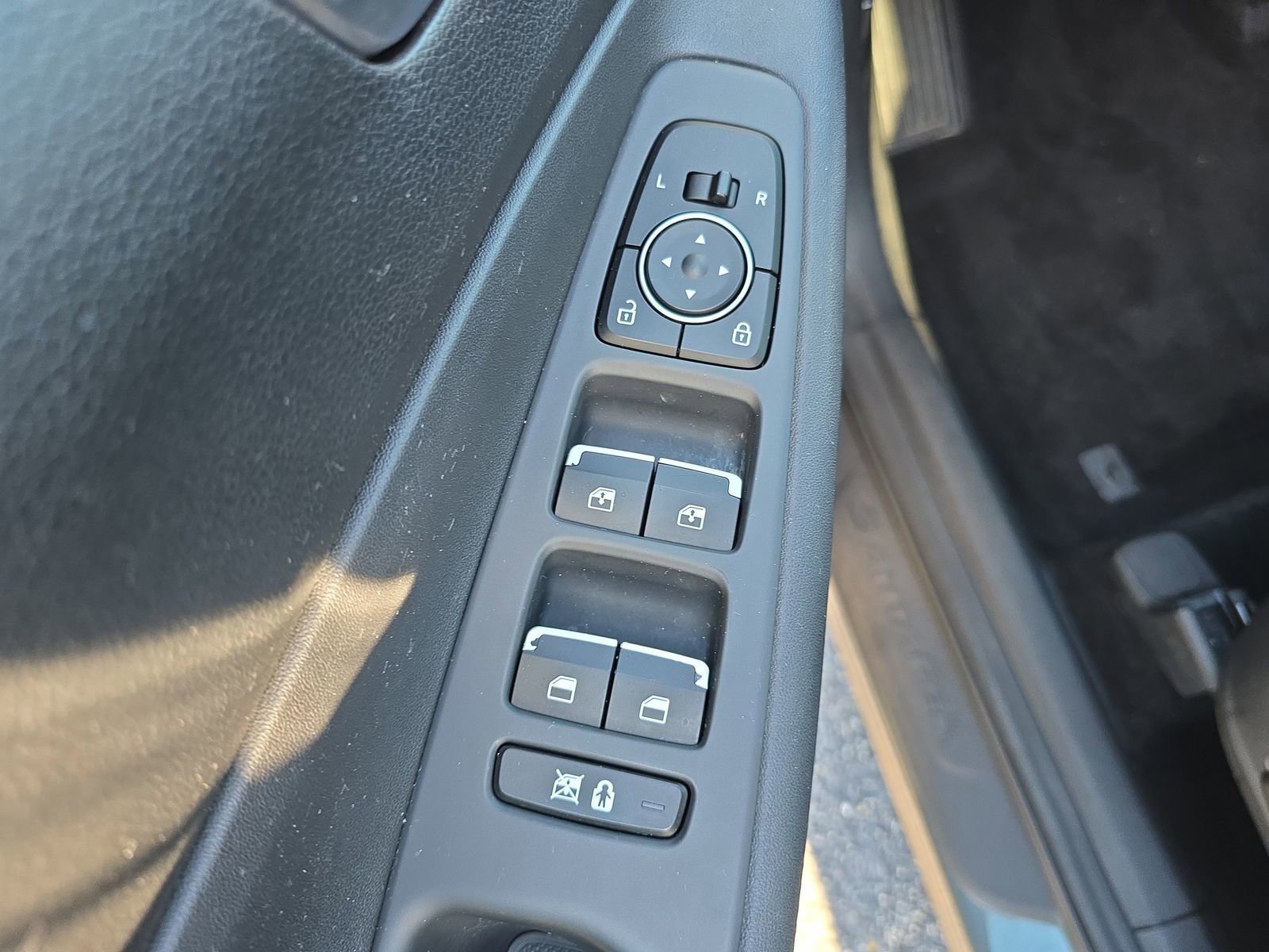 Used 2020 Hyundai Santa Fe SEL image 14