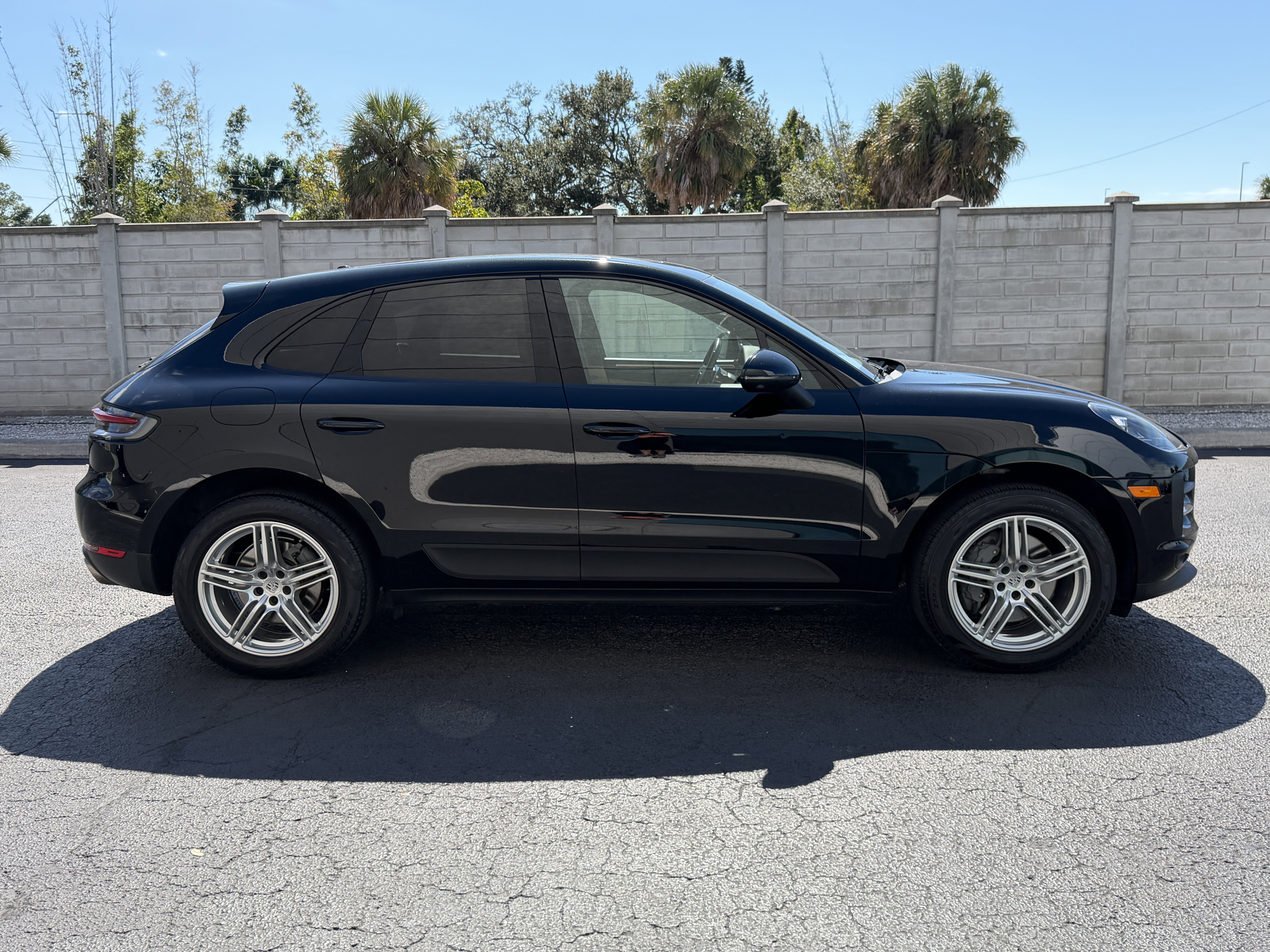 Certified 2021 Porsche Macan S image 7