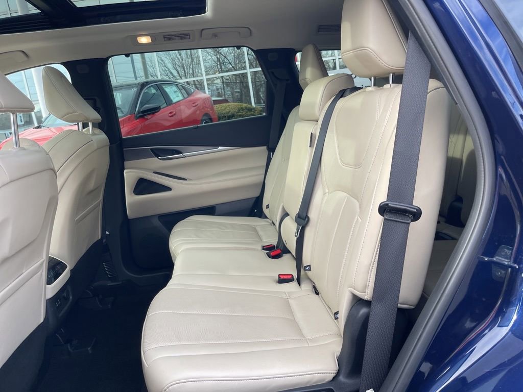 Used 2023 INFINITI QX60 Luxe w/ Cargo Package image 21