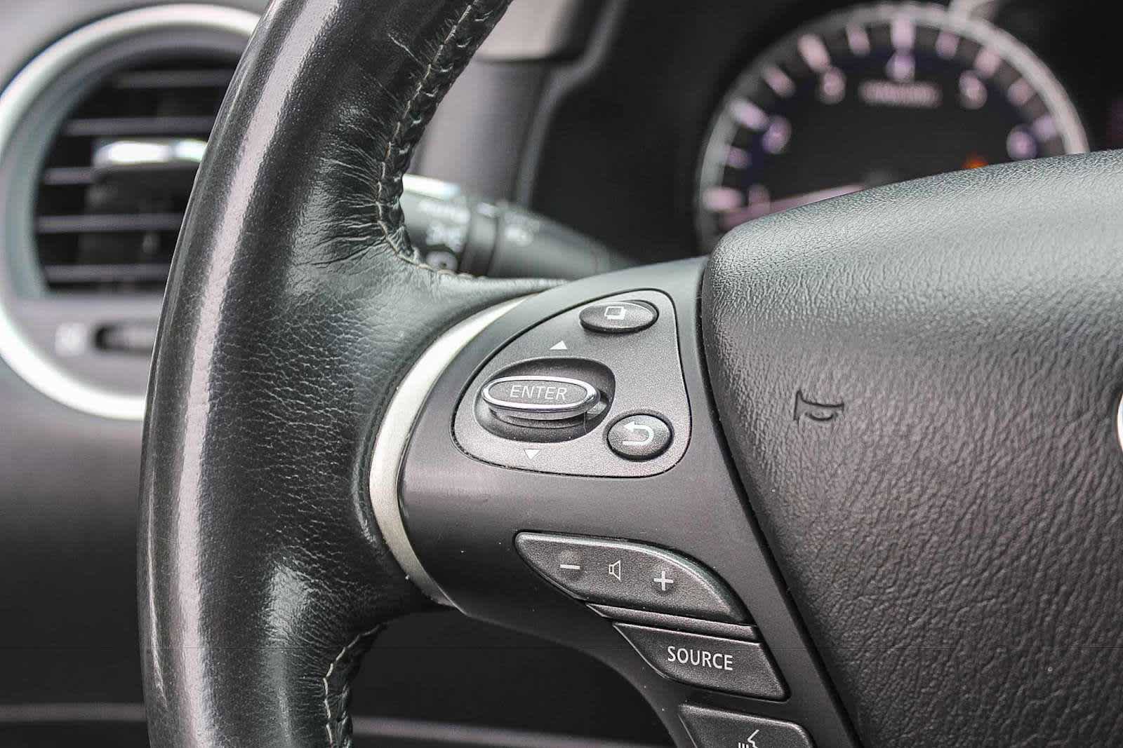 Used 2020 INFINITI QX60 Luxe w/ Essential Package FWD image 23