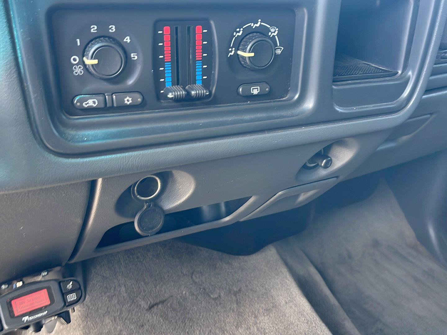 Used 2004 Chevrolet Silverado 2500 LS AWD/4WD image 13