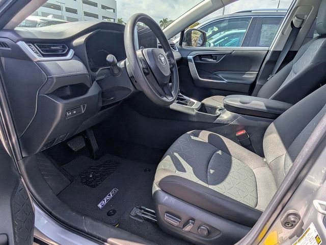 Used 2023 Toyota RAV4 XLE image 6