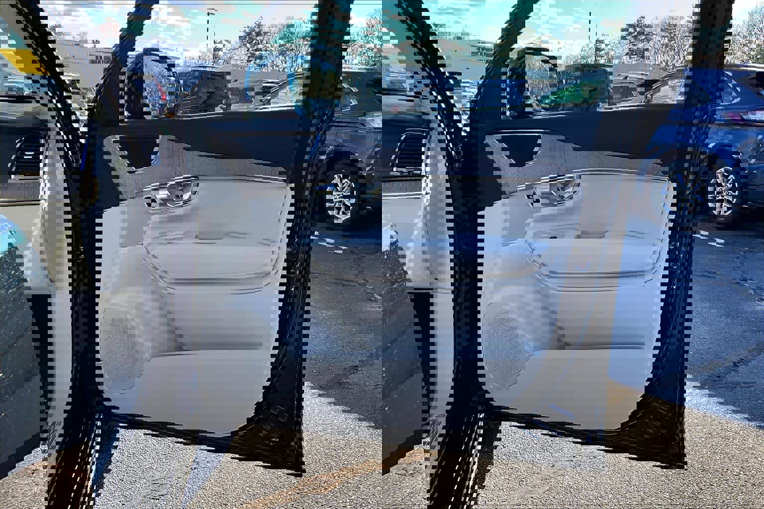 Certified 2024 Volvo XC90 B6 Plus image 21