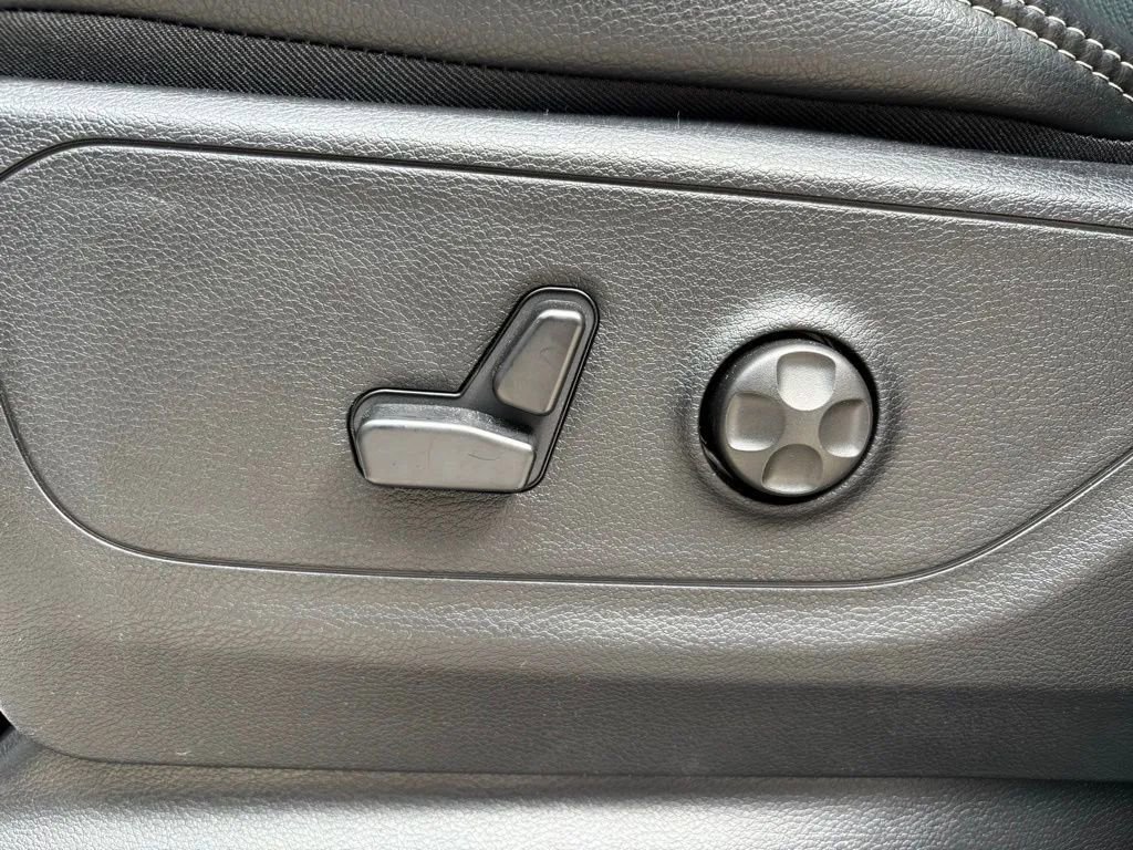 Used 2026 RAM 1500 Rebel w/ G/T Package AWD/4WD image 28