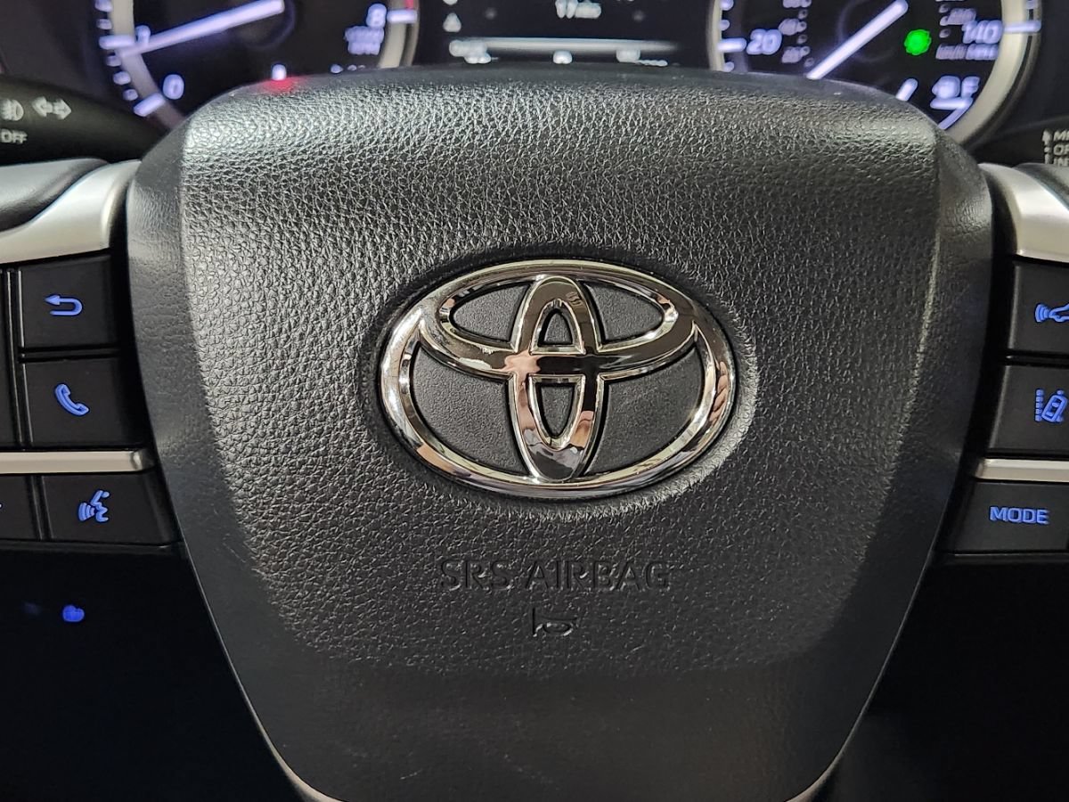 Used 2022 Toyota Highlander XLE FWD image 50