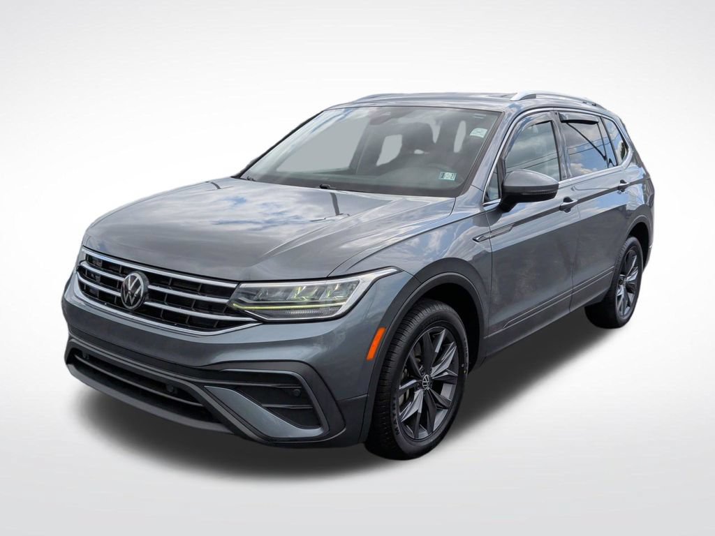 Used 2022 Volkswagen Tiguan SE AWD/4WD image 3