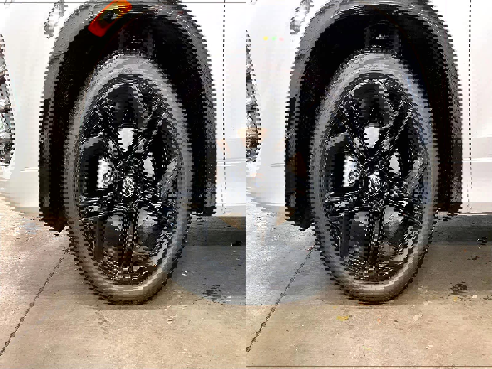 New 2026 Volkswagen Tiguan SE R-Line image 14