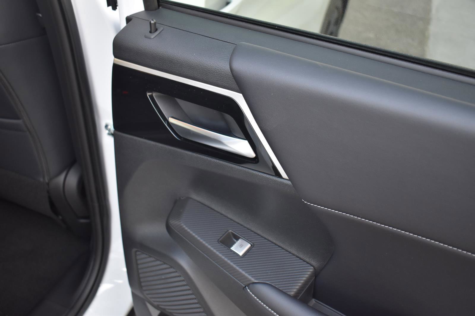 New 2026 Nissan Rogue SL image 54