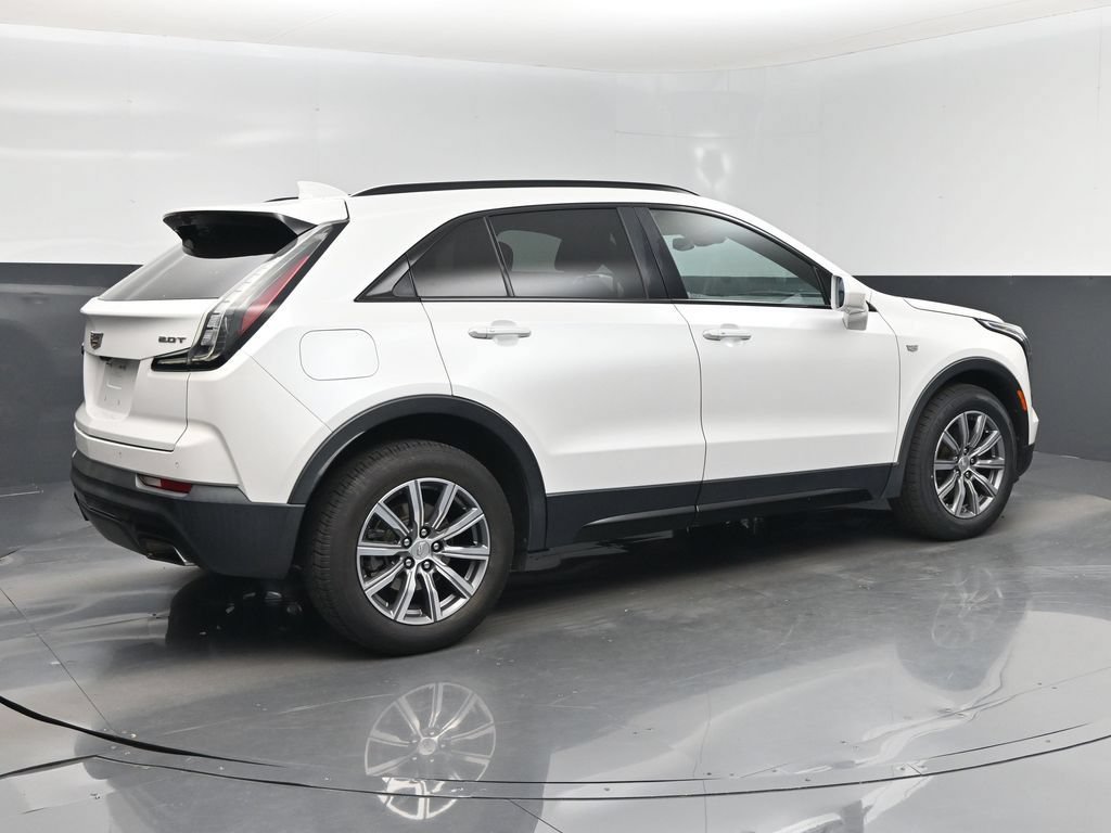 Used 2019 Cadillac XT4 Sport w/ Cold Weather Package FWD image 3
