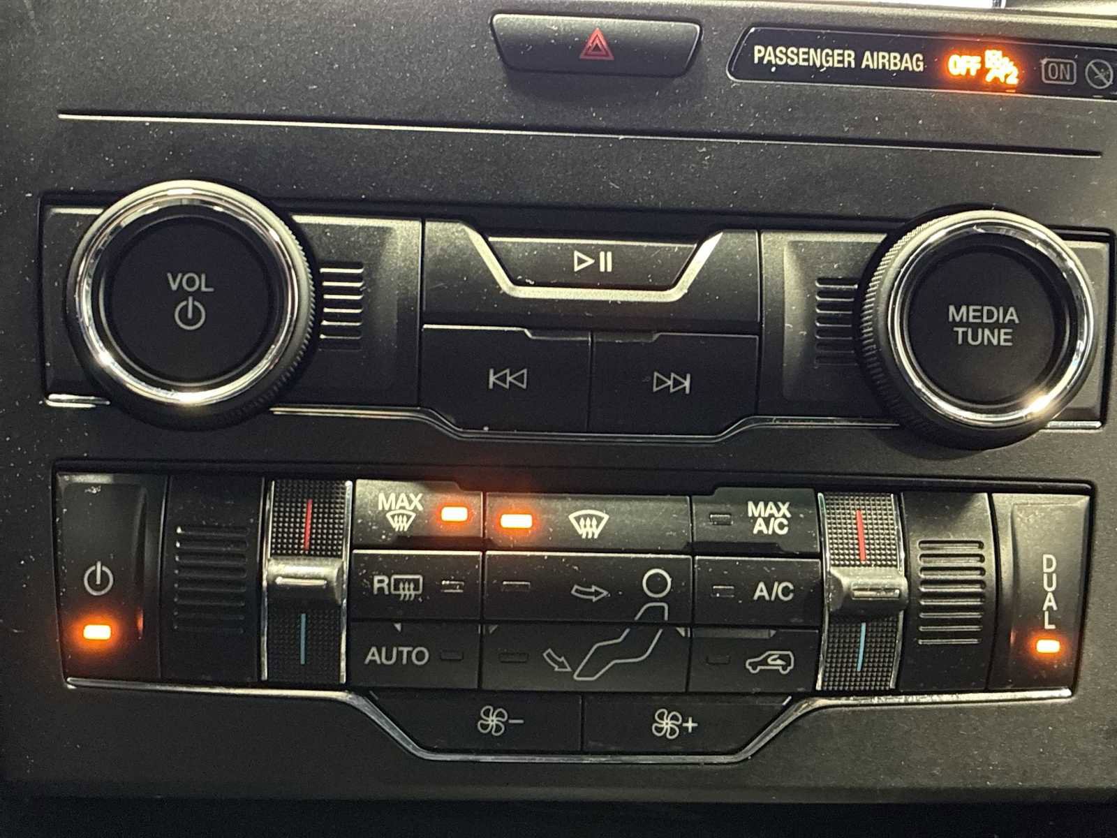 Used 2019 Ford Explorer XLT w/ Equipment Group 201A image 16