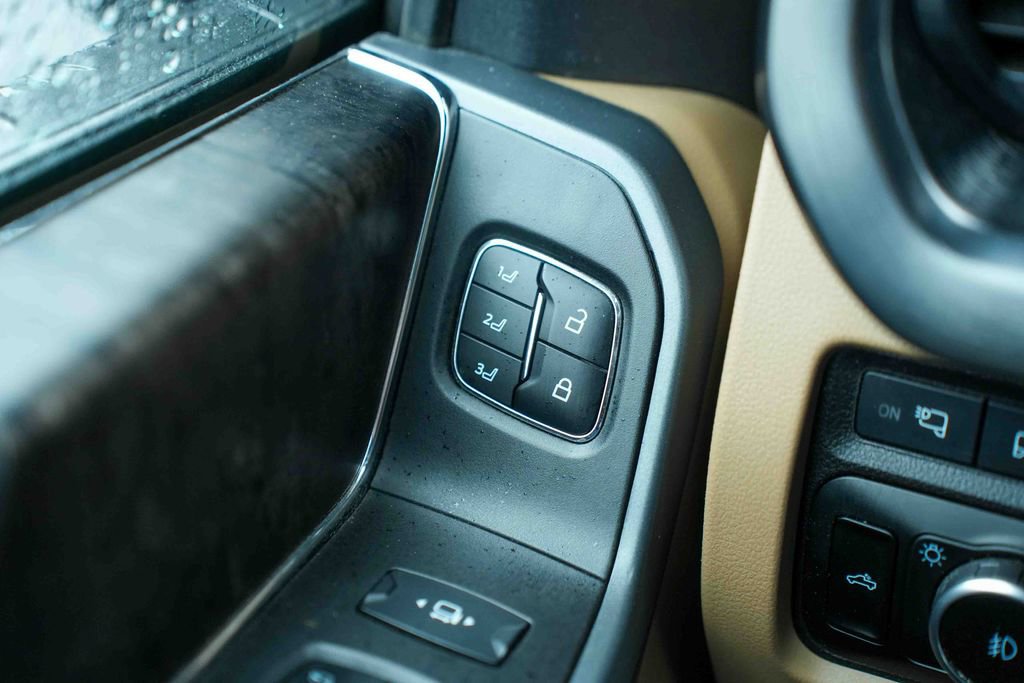 Used 2024 Ford F250 Lariat AWD/4WD image 26
