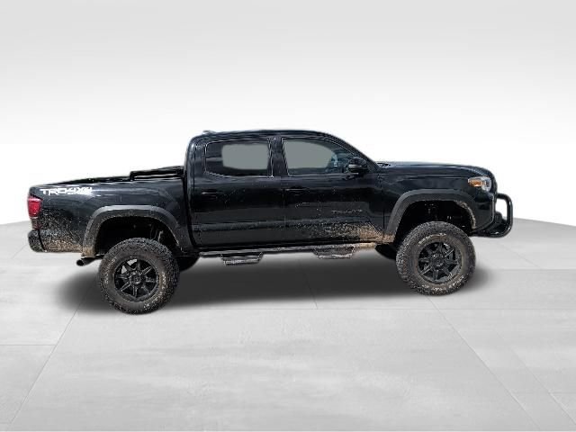 Used 2019 Toyota Tacoma TRD Off-Road w/ Technology Package image 2