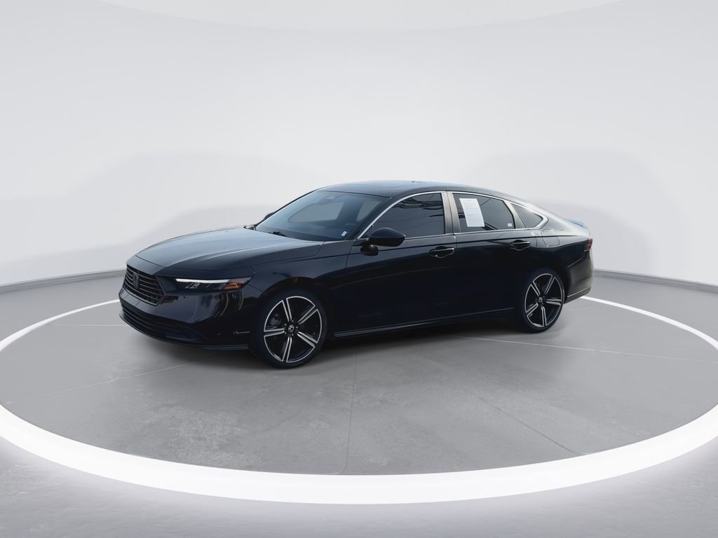 Used 2024 Honda Accord Sport image 4