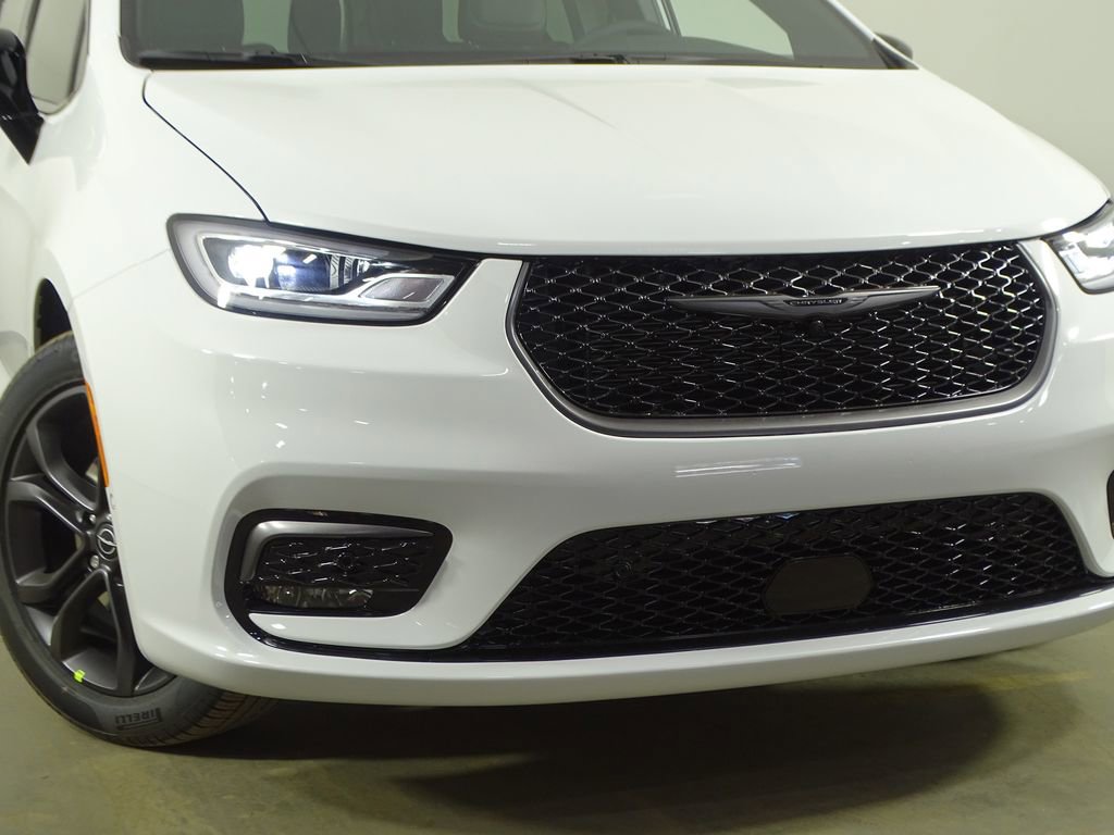 New 2026 Chrysler Pacifica Select image 46