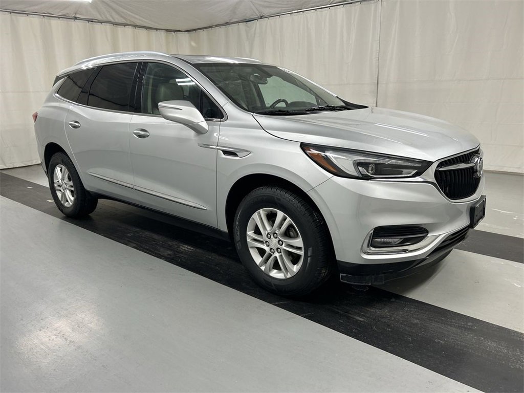 Used 2020 Buick Enclave Essence image 2