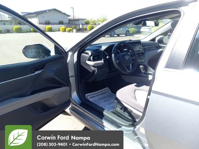 Used 2022 Toyota Camry LE w/ Cold Weather Package AWD/4WD image 9