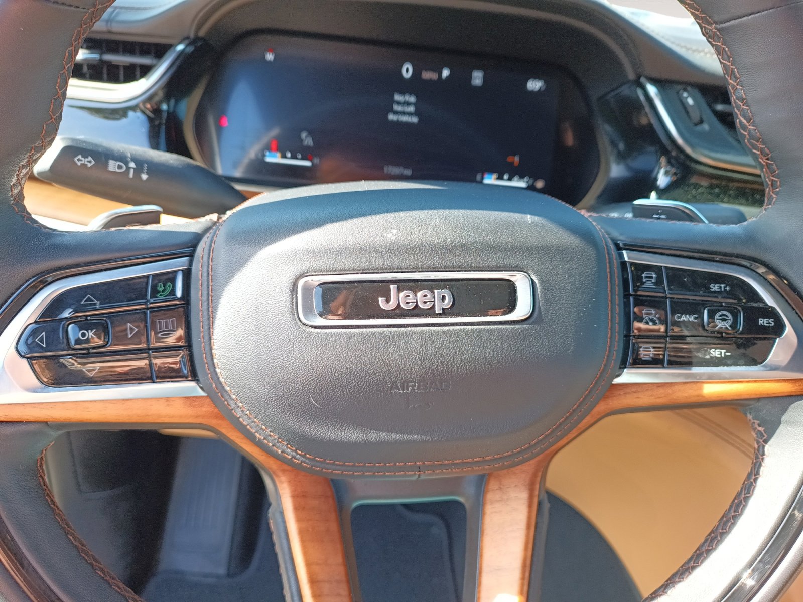 Certified 2024 Jeep Grand Cherokee L Summit image 13
