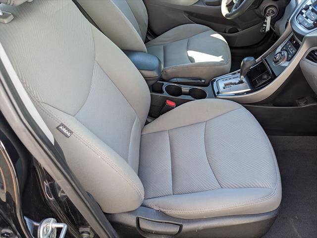 Used 2013 Hyundai Elantra GLS w/ Preferred Pkg FWD image 12