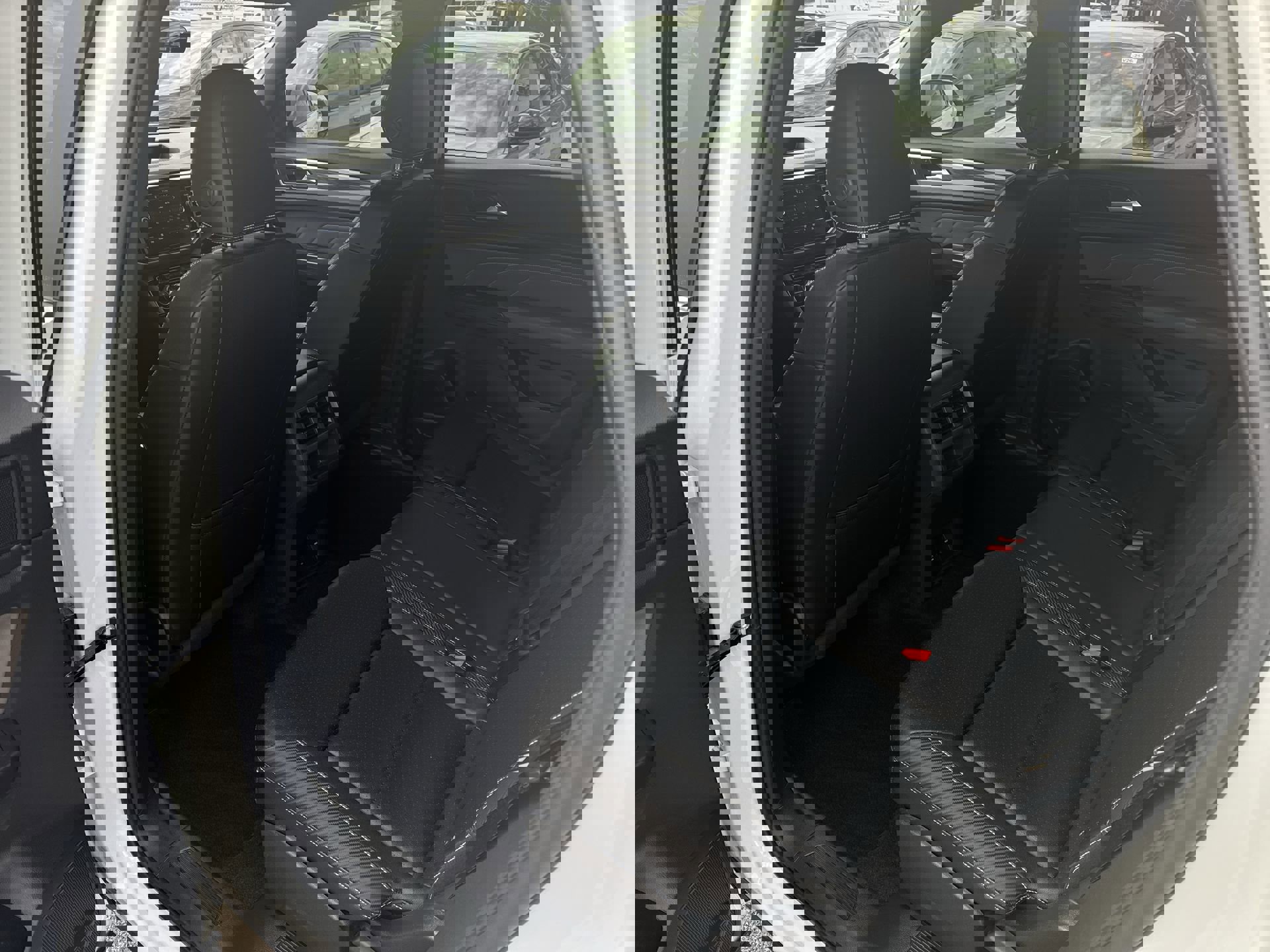 Used 2023 Volkswagen Atlas Cross Sport SE image 20