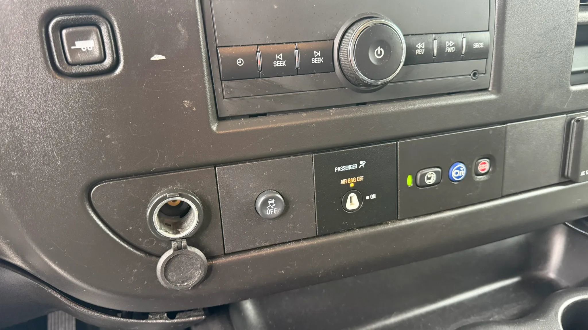 Used 2021 Chevrolet Express 2500 image 21