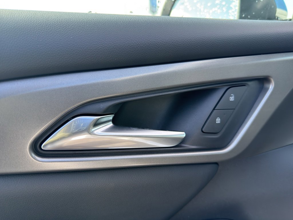 New 2026 Chevrolet Traverse LT w/ Midnight/Sport Edition image 10