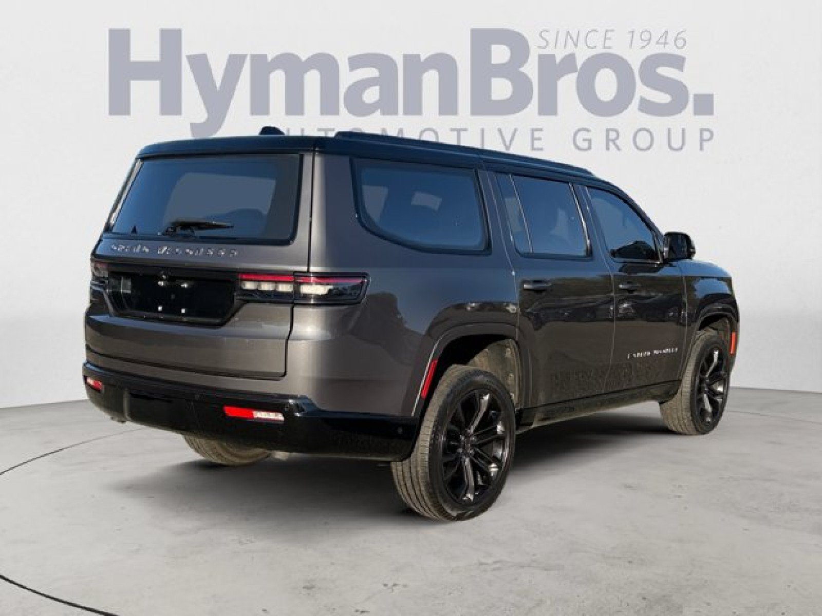 Used 2024 Jeep Grand Wagoneer Series II Obsidian w/ Quick Order Packagew 28T AWD/4WD image 3