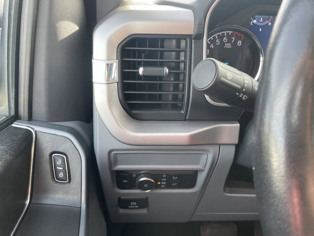 Used 2022 Ford F150 XLT w/ Equipment Group 301A Mid image 13