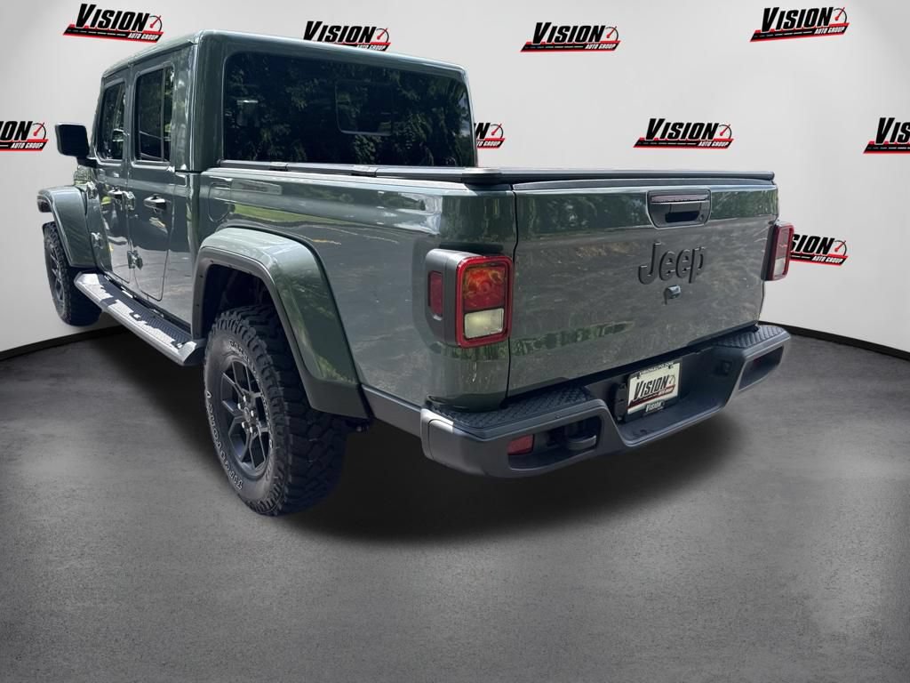 Used 2025 Jeep Gladiator Sport AWD/4WD image 7