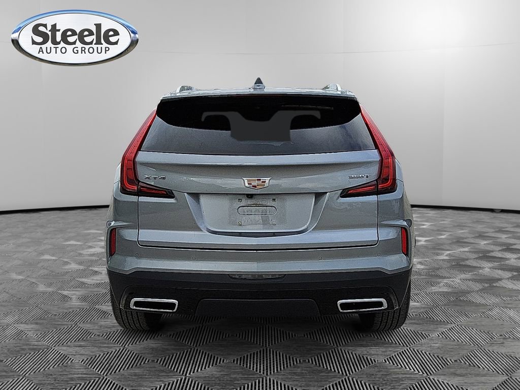 Used 2025 Cadillac XT4 Premium Luxury image 4