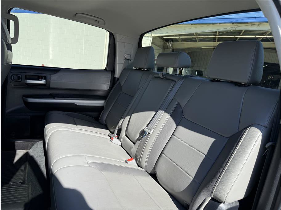 Used 2021 Toyota Tundra Limited w/ Limited Premium Package AWD/4WD image 18