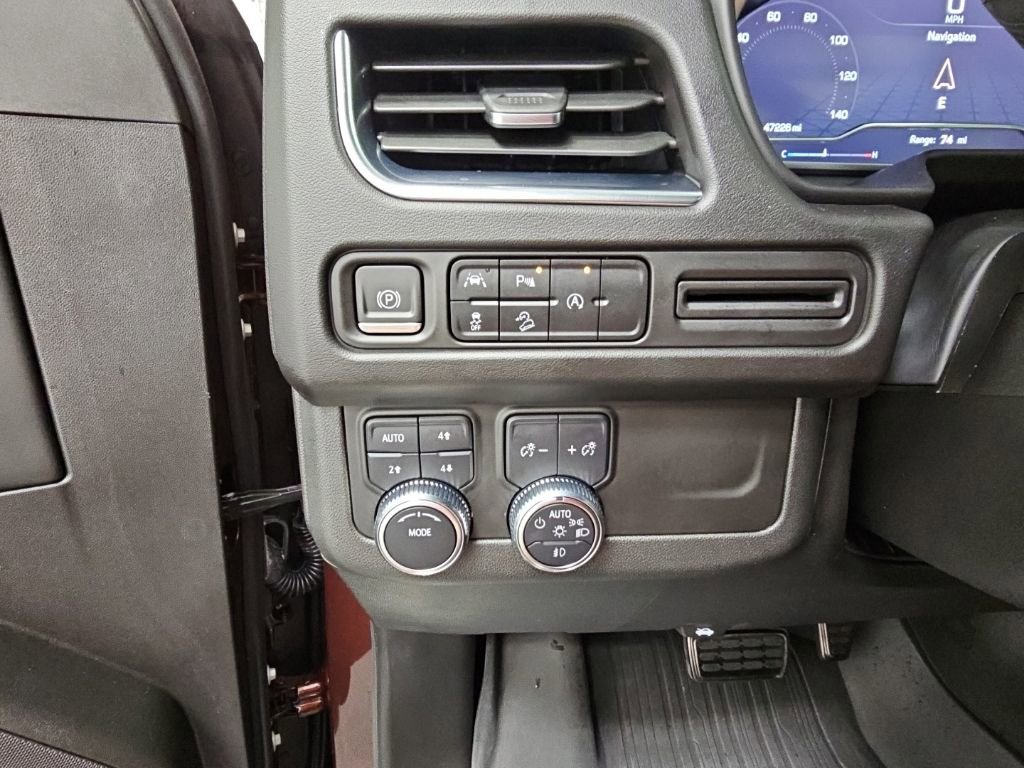 Used 2023 GMC Yukon AT4 w/ LPO, Floor Liner Package AWD/4WD image 27