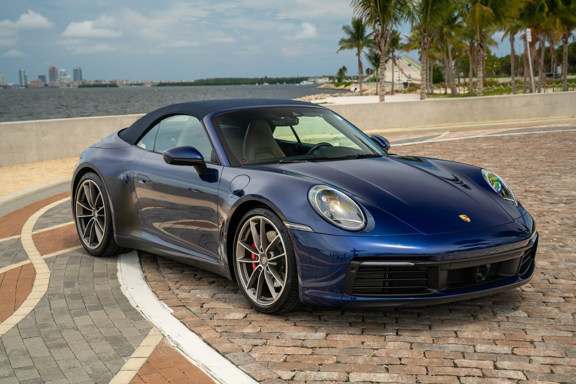 Used 2020 Porsche 911 Carrera S RWD video 3