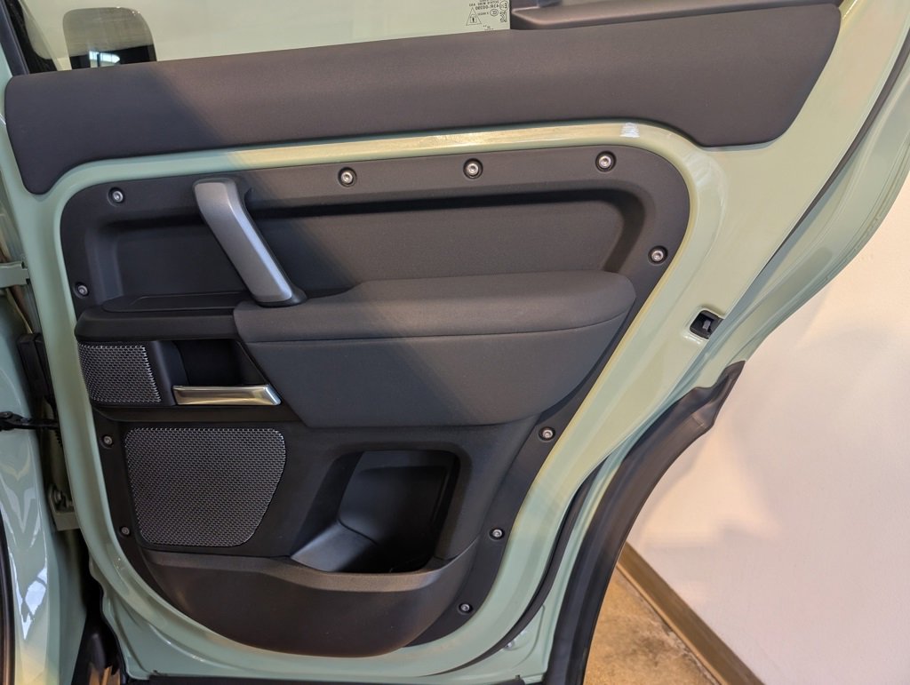 Used 2023 Land Rover Defender 110 75th Limited Edition image 28