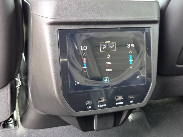 New 2026 GMC Yukon XL Denali Ultimate AWD/4WD image 11