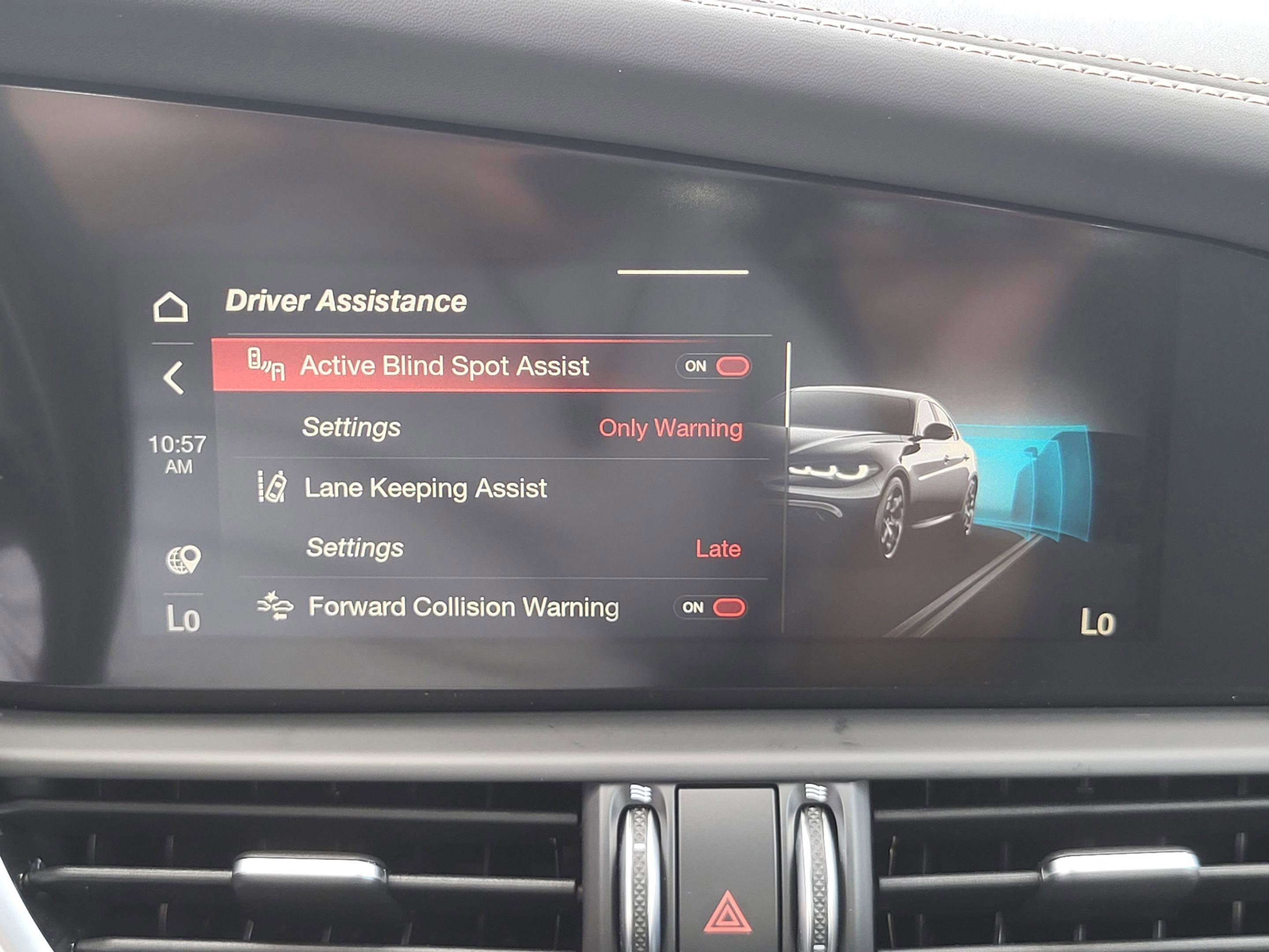 New 2025 Alfa Romeo Giulia w/ Driving Assist Package image 45