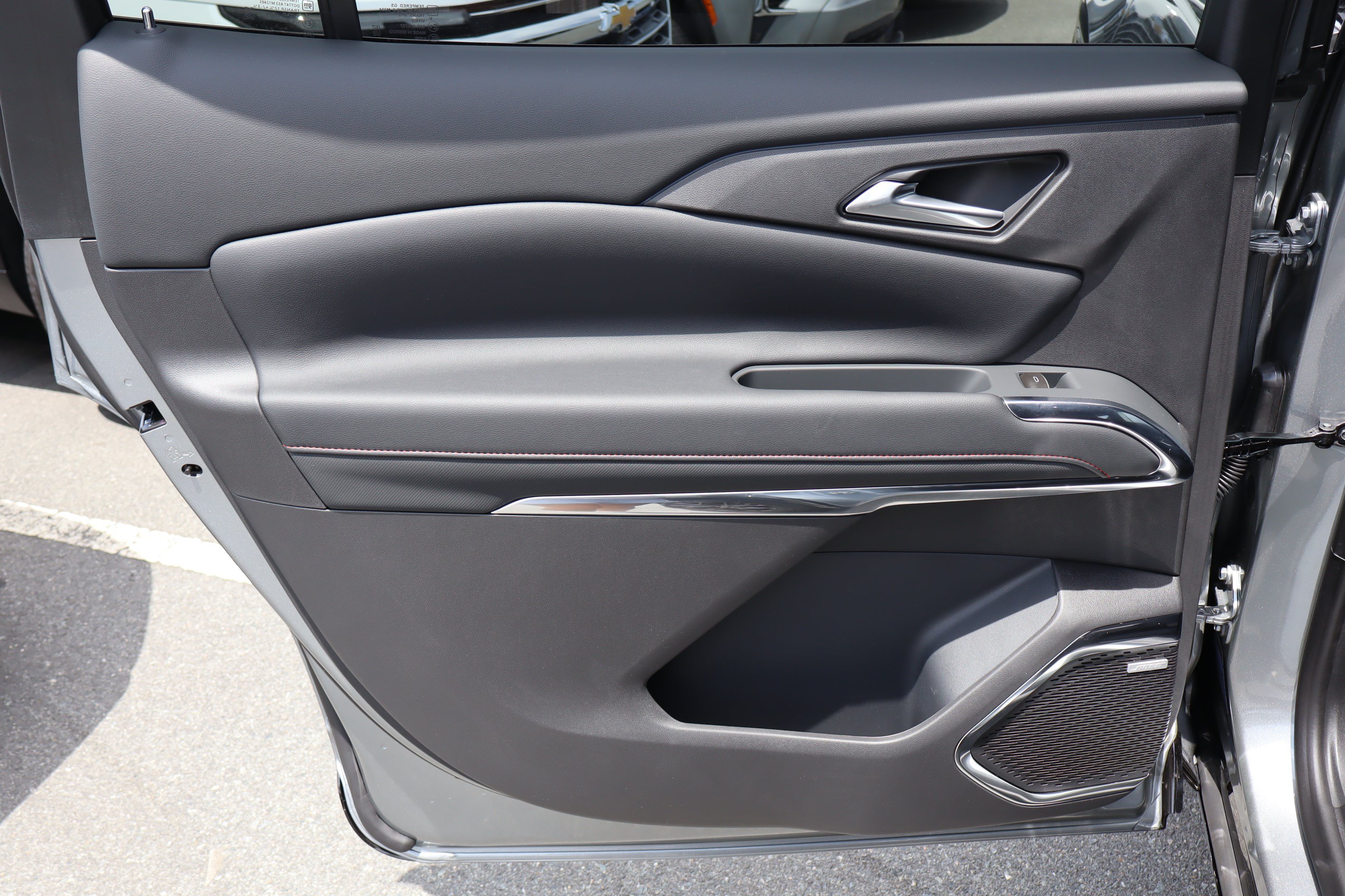 New 2026 Chevrolet Traverse RS w/ LPO, Cargo Package FWD image 20