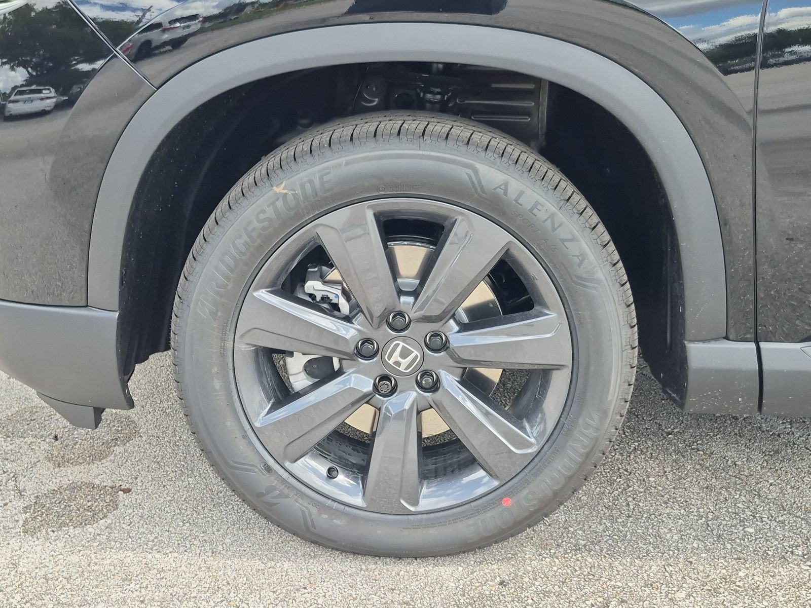 New 2026 Honda Pilot Sport image 25