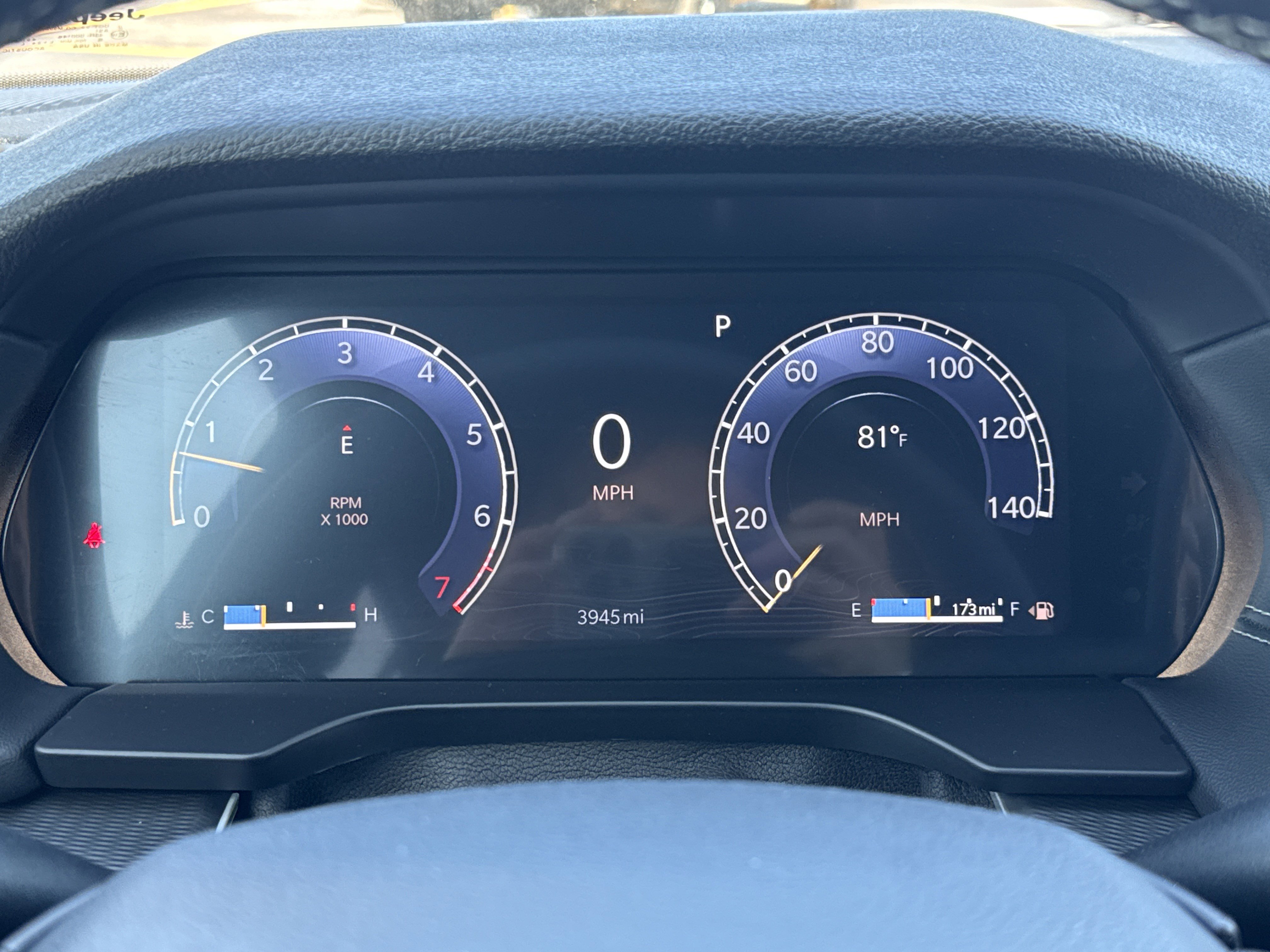 New 2025 Jeep Grand Cherokee Laredo w/ Luxury Tech Group I RWD image 11