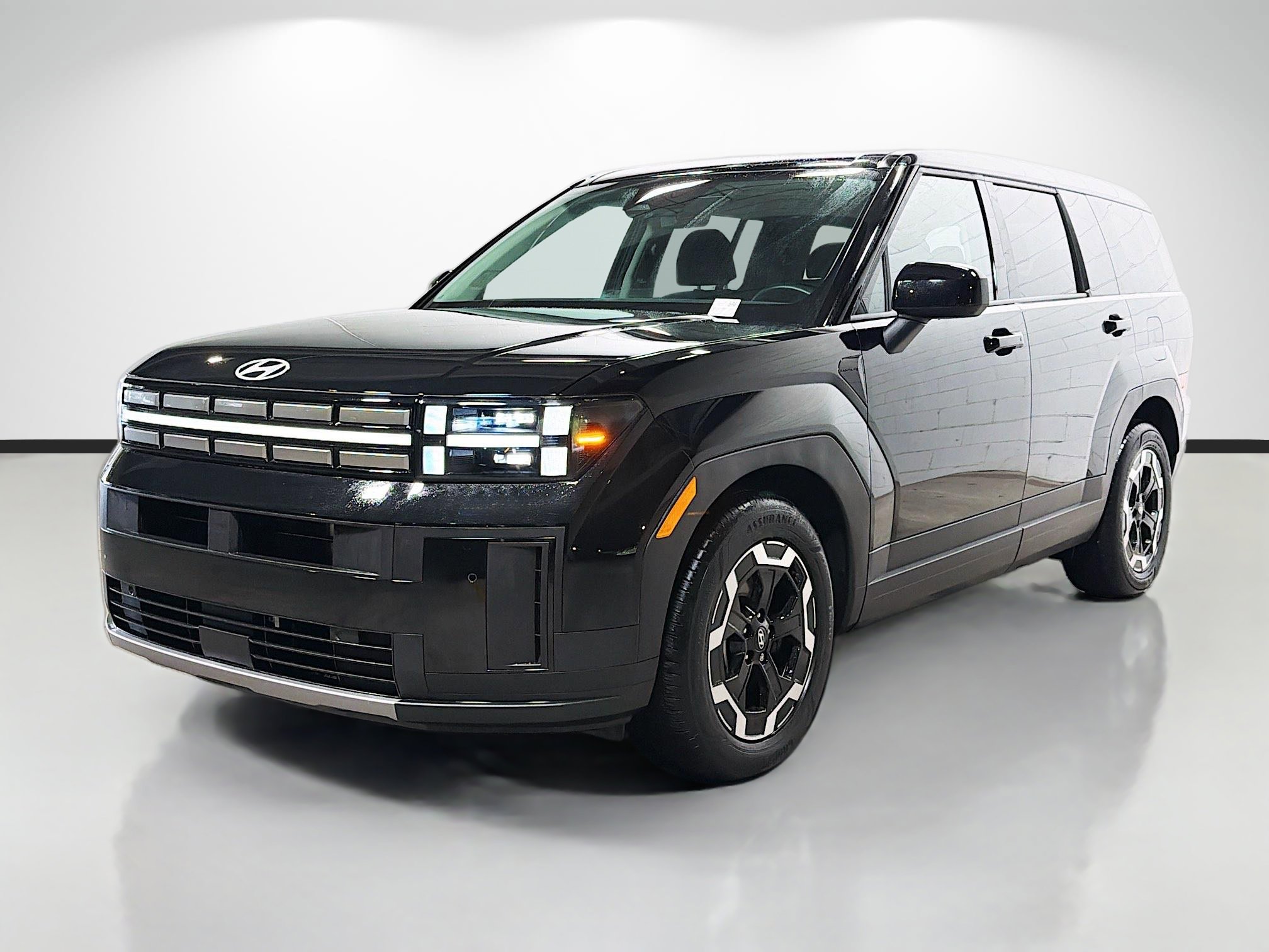 Used 2025 Hyundai Santa Fe SE AWD/4WD image 7