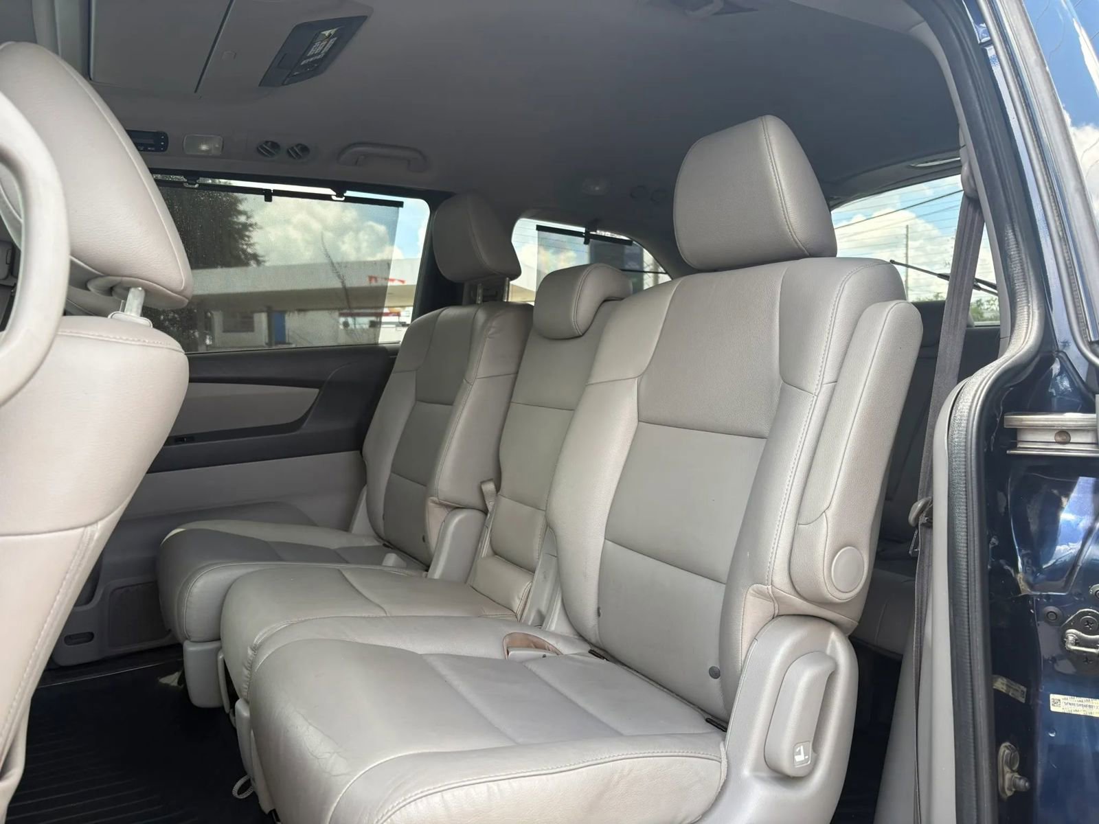 Used 2015 Honda Odyssey Touring Elite image 19